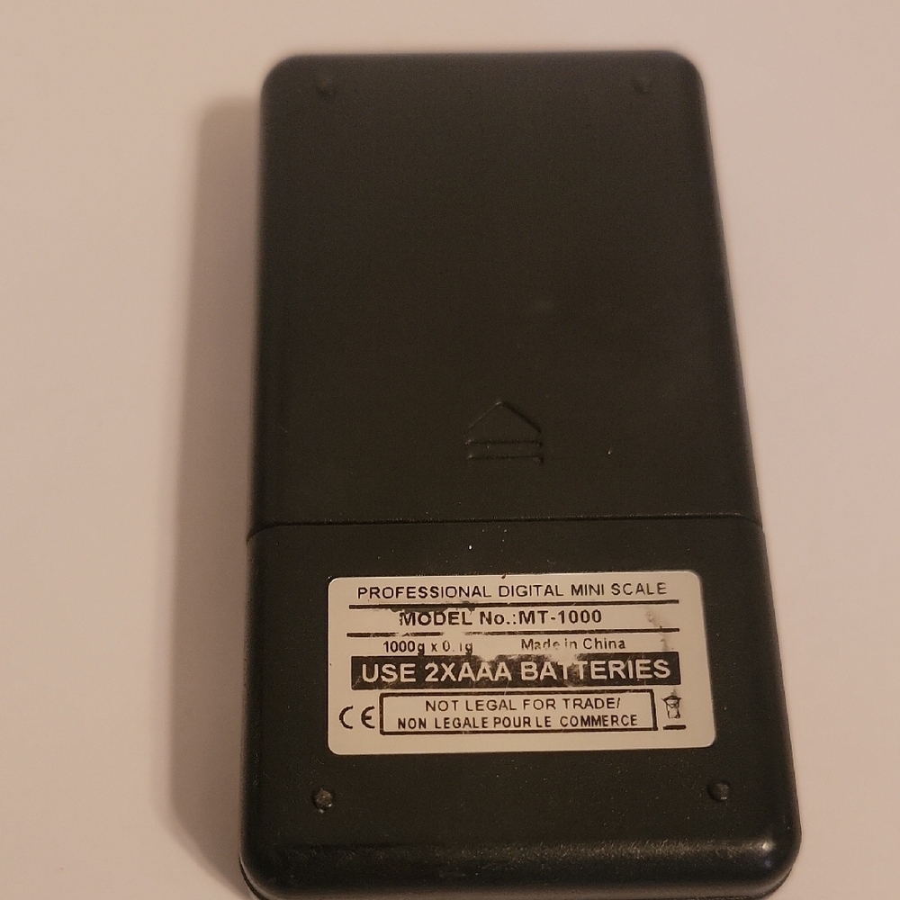 Portable Digital Scale with Blue Display - Picture 2 of 6